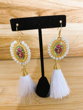 Load image into Gallery viewer, Artisanal Frida Kahlo Earrings With Tassel
