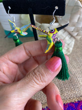 Load image into Gallery viewer, Hand-Made Alebrije Hummingbird
