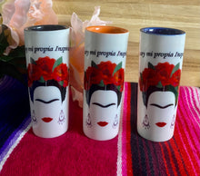 Load image into Gallery viewer, &quot;Yo soy mi propia inspiracion&quot; - Frida Kahlo Shot-Glass
