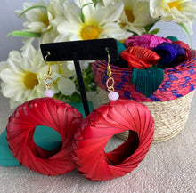 Load image into Gallery viewer, Colorful Oversized Woven Palm Earrings/Round Statement Earrings with Jewelry Box
